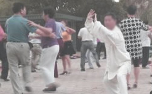 ����С�W����