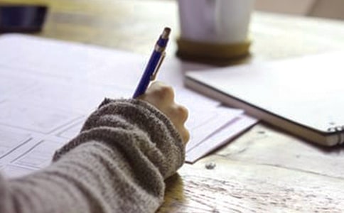 詩歌《向著明亮那方》讀后感范文