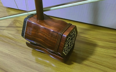 �e��������