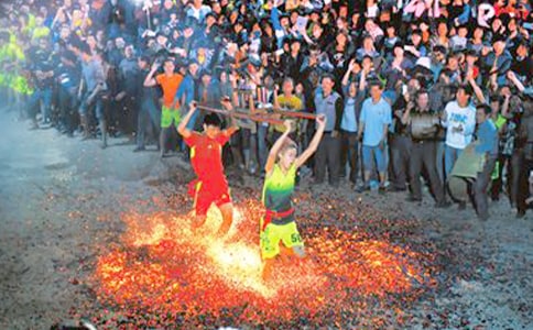 關于民族風俗的作文(精選28篇)