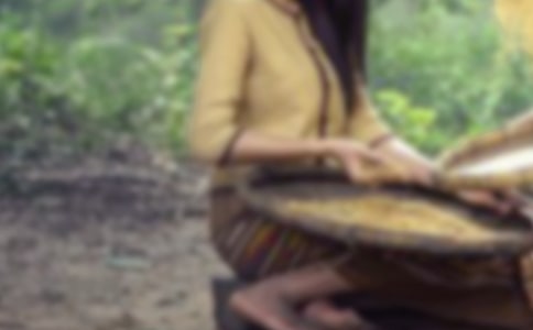 ���ЋDŮ��ʮ���δ������(hu��)�ϵĈ�(b��o)��