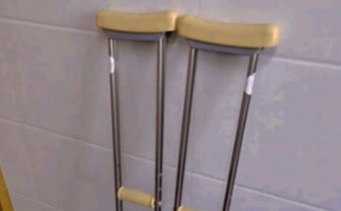 我想變成一根拐杖優(yōu)秀作文