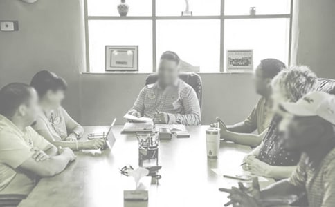 在鄉(xiāng)鎮(zhèn)2007年產(chǎn)業(yè)化工作會議上的報告