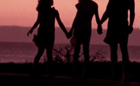 ��ͥ�������M(j��n)�������E���Ϸ���