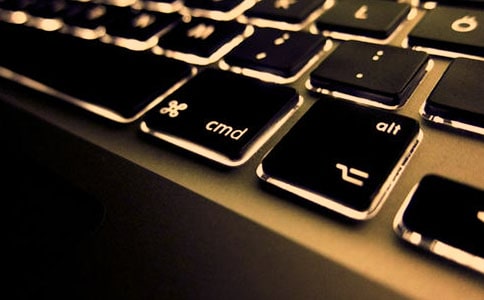 《鍵盤操作再加強(qiáng)—認(rèn)識(shí)特殊鍵》小學(xué)信息技術(shù)教案