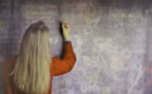 ���н̎���ȹ������Y(ji��)����