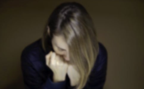 形容哭泣的句子25句