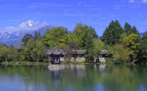 美麗的麗江古城作文