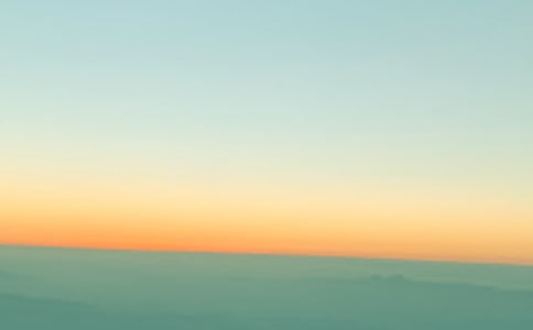 �賿���c����