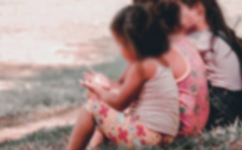 �P(gu��n)��(��i)���؃�ͯ�Є�(d��ng)�������Y(ji��)12ƪ