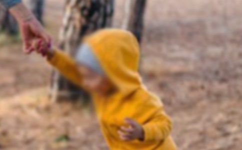 ���B(y��ng)�к��Ď��c(di��n)���h