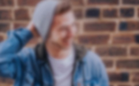 我的自畫(huà)像作文男生