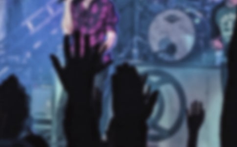 我們該學(xué)習(xí)偶像什么作文(精選85篇)