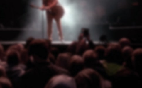 關(guān)于偶像作文