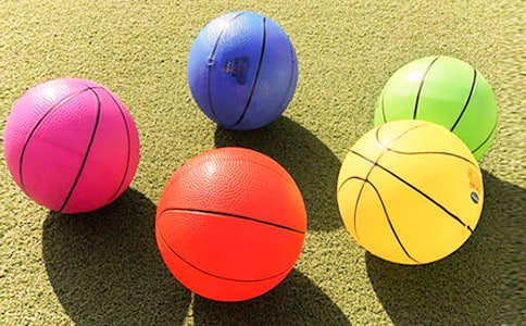 小班體育游戲快樂小皮球教案