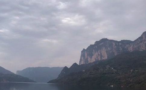 ���꼉(j��)�Z(y��)�ġ����{���̰�15ƪ