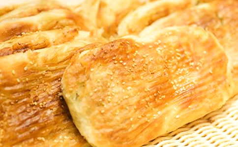 中班體育游戲貼燒餅教案