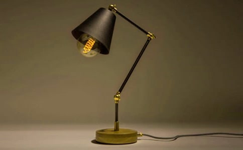 我的臺(tái)燈話題作文