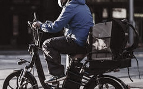 我眼中的外賣小哥作文