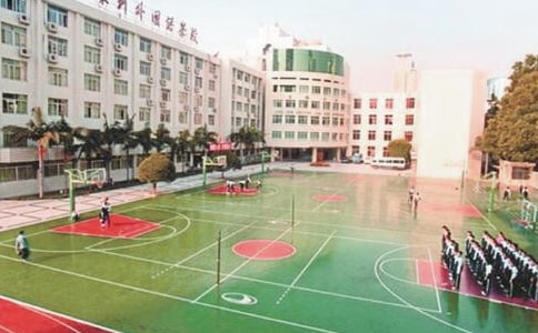 保護校園環(huán)境倡議書【薦】