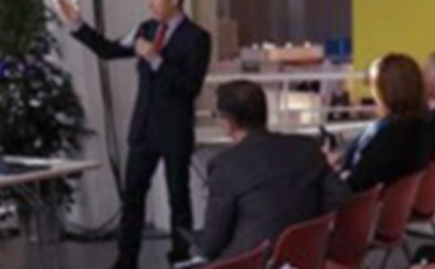 ��һ���v��:�c�r���M��(chu��ng)�x��