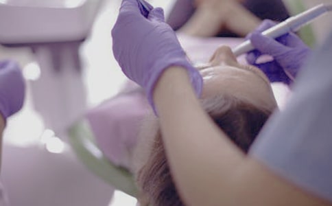 �P(gu��n)�ڰ����X�۵�����Ȧ��Ĭ����