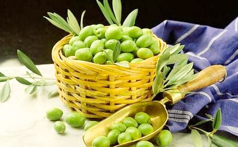 我也銜過一枚青橄欖作文